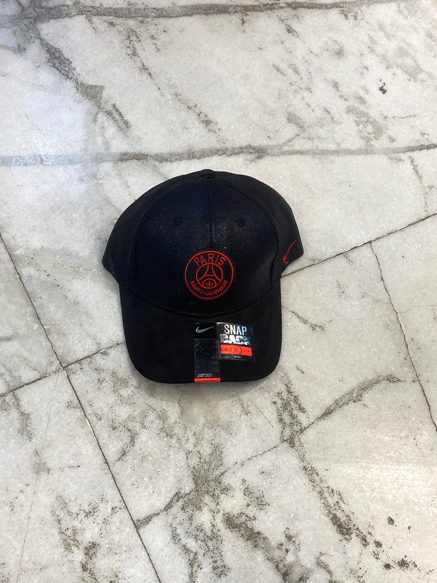 Nik Kin Black Glitter Cap Colour Red Paris Logo embroidery 2913