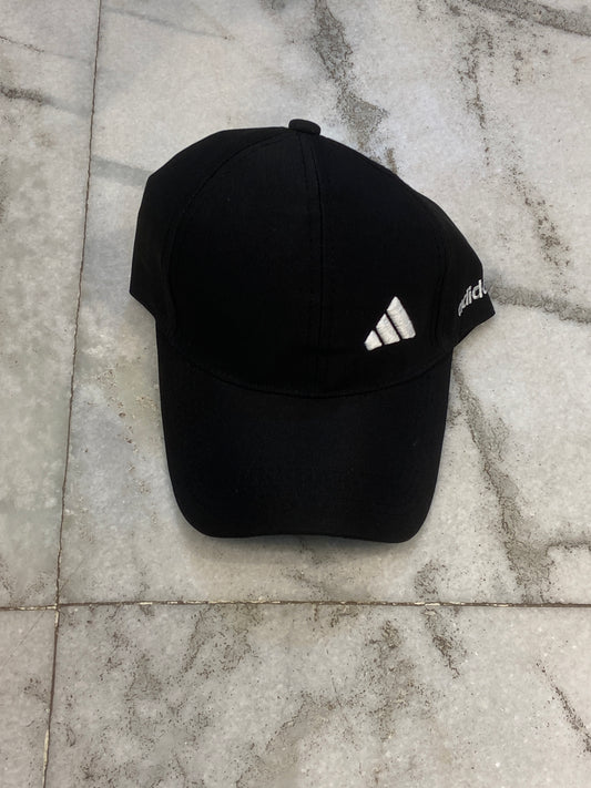 Ida Black Cap Colour Side Ida Logo White embroidery 2915