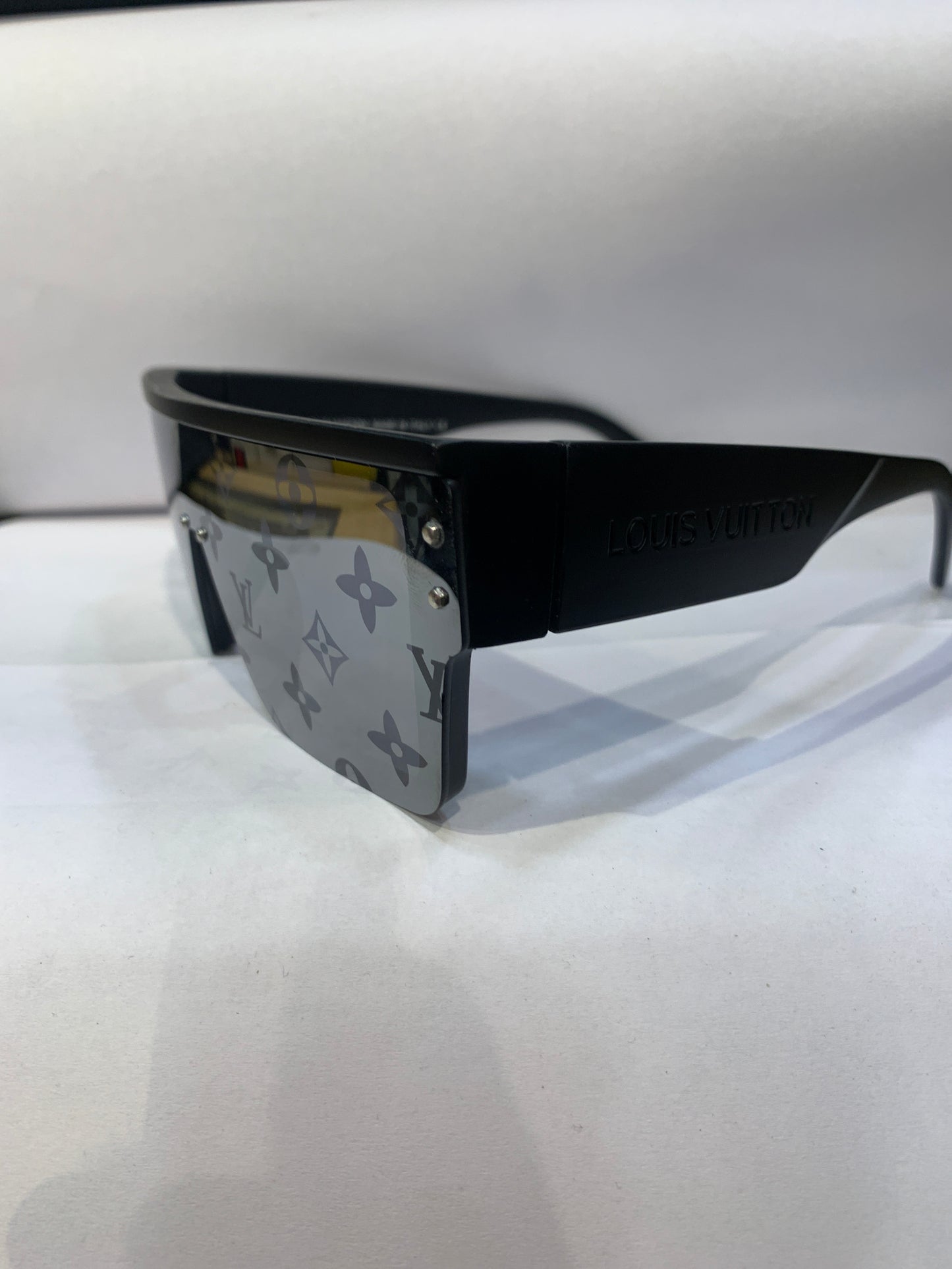 UOL LOU Black Frame Mercury Printed Shade Unisex Sunglass 1583 158 16 140