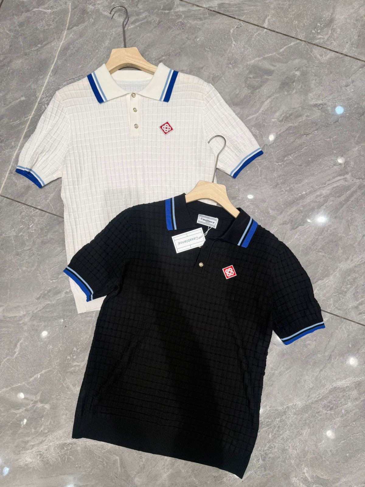 Sac Cas White Colour White Blue Coller Knitted Tshirt 6217