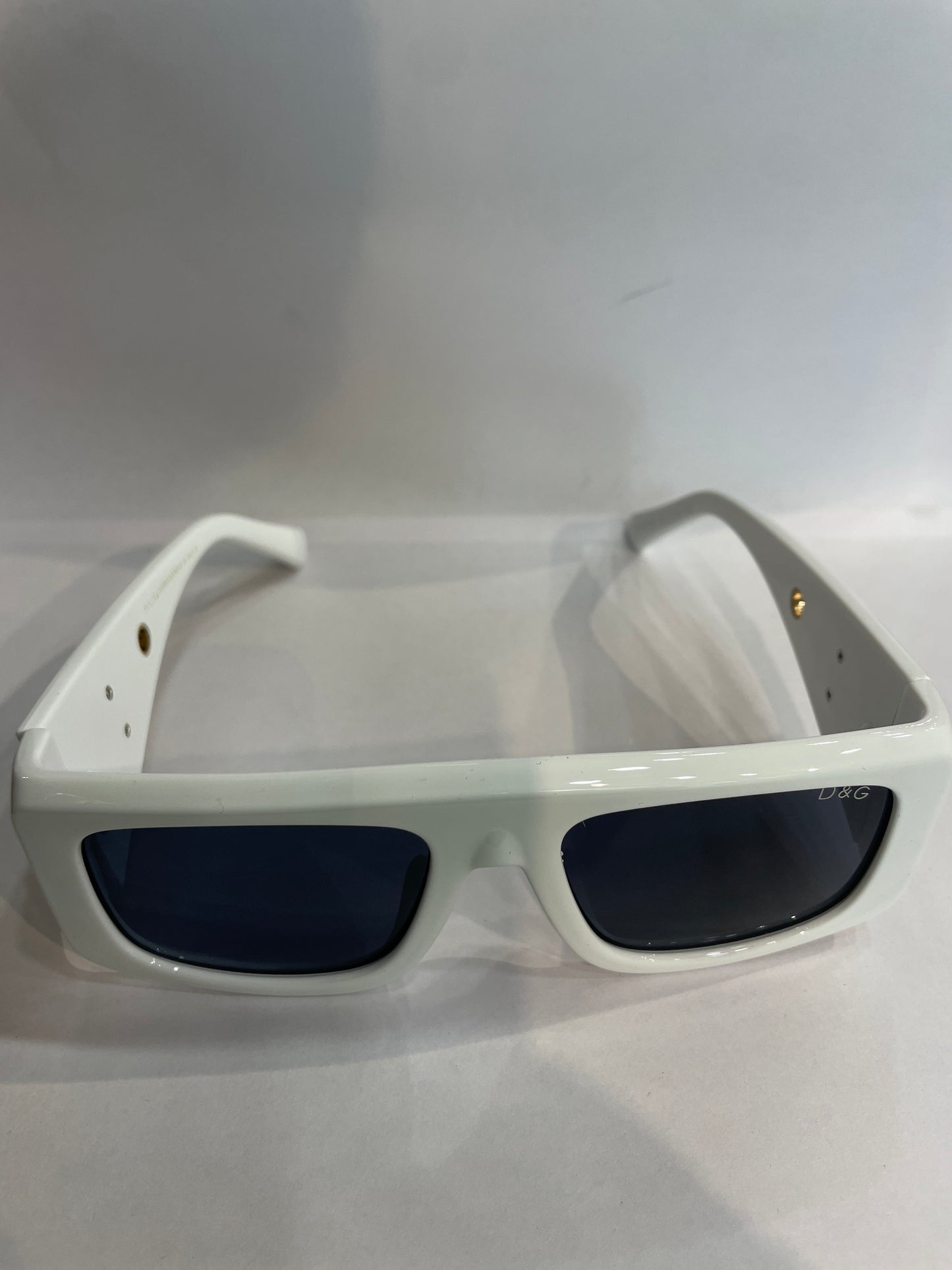LOD White Frame Black Shade Premium Quality Unisex Sunglass ZS98088 52 16 142
