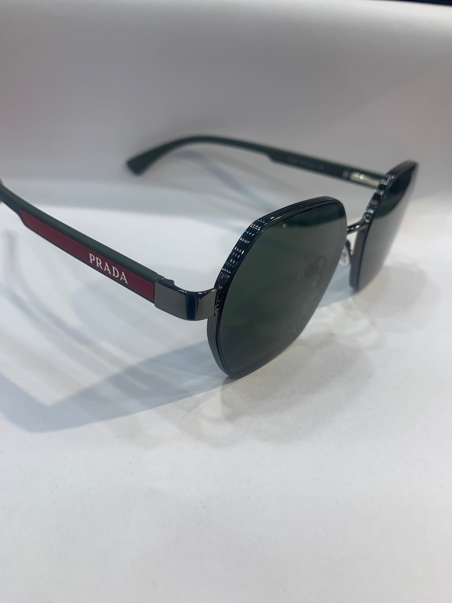 Arp Black Green Frame  Green Shade Unisex Branded Sunglasses T0967 53 18 136
