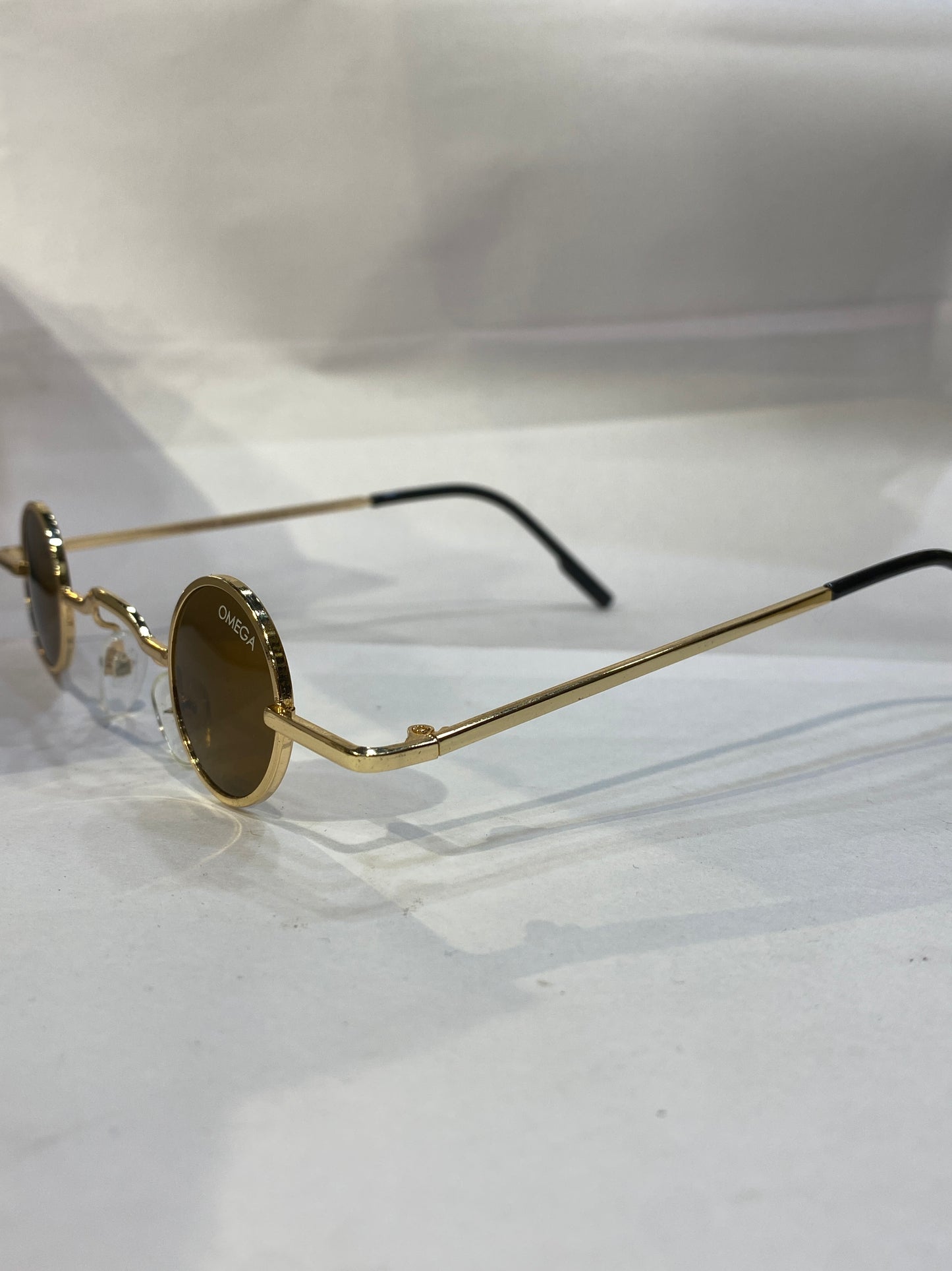 EMO Golden Frame Dark Brown Shade Premium Quality Unisex Sunglass 674 28 39 138