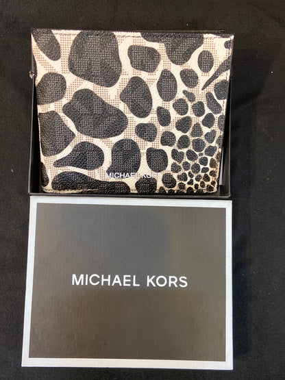 CIM KM Black White Colour Zebra Print Genuine Leather Men’s Wallet 988609