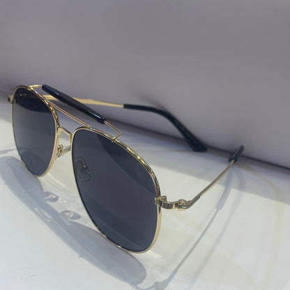 Not Gold Frame Black Shade Sunglass TF557 62 13-145