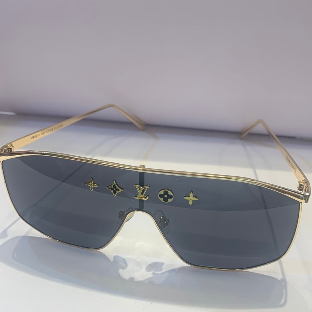 Uol Gold Frame Black Shade Sunglasses TJ72246 130 0-142