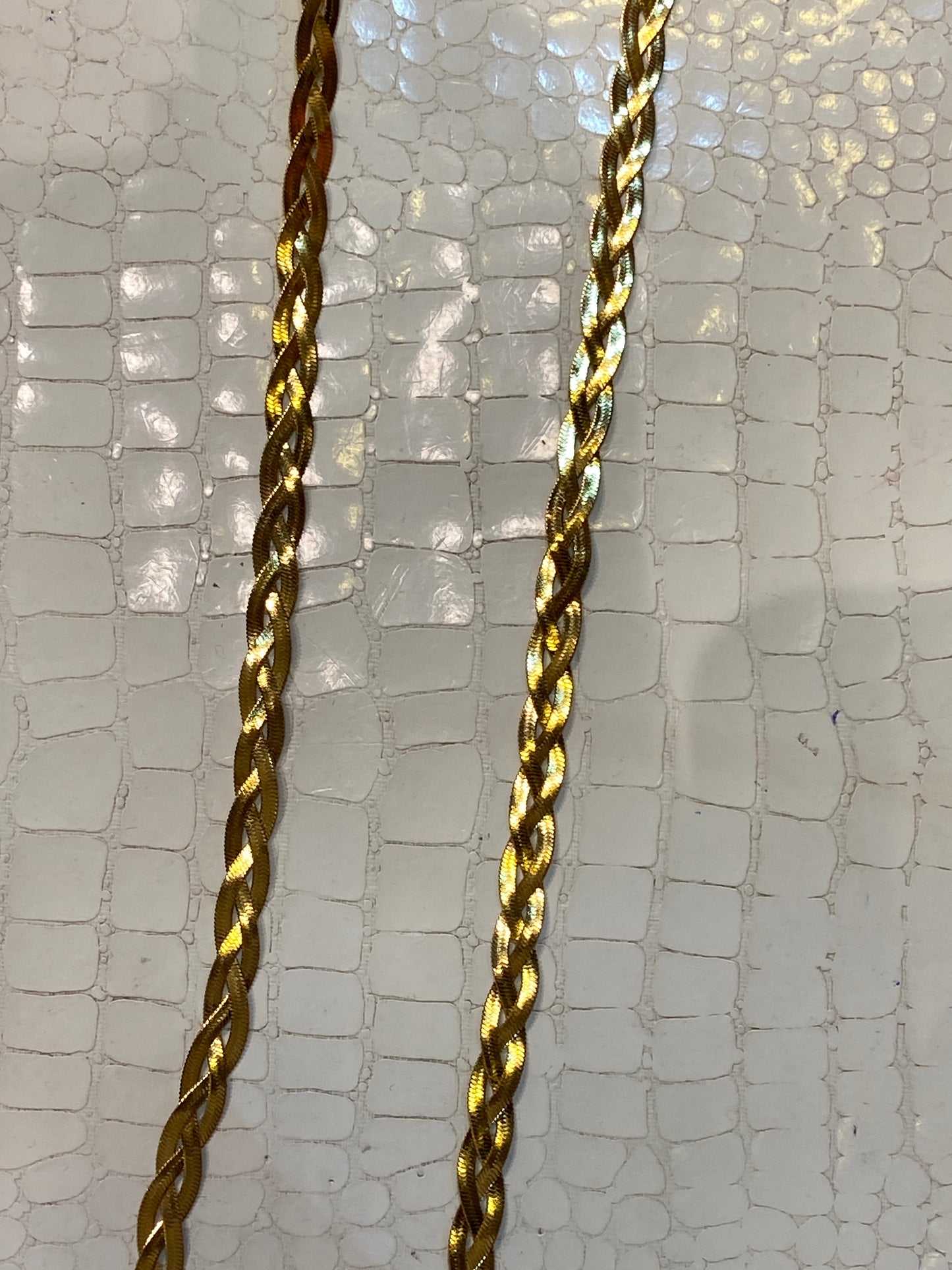 Imported Golden Designer Unisex Neckchain 988471