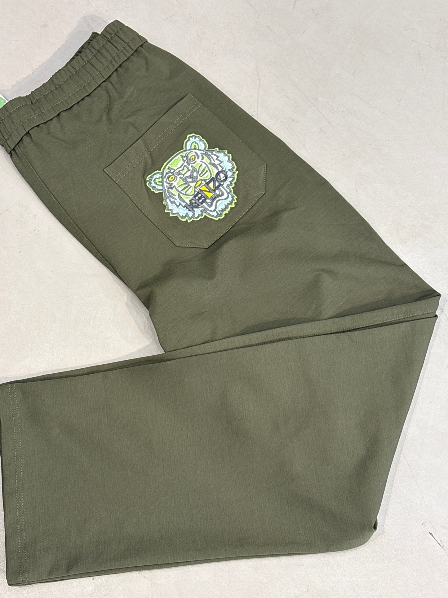 Nek Ken Olive Green Colour Straight Fit Back Pocket Embroidery Cotton Fabric Lower 30811676