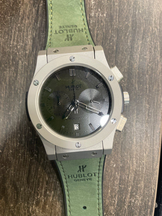 Buh Olive Green Suede Leather Strap Grey  Chrono Dial Men’s Watch 990345