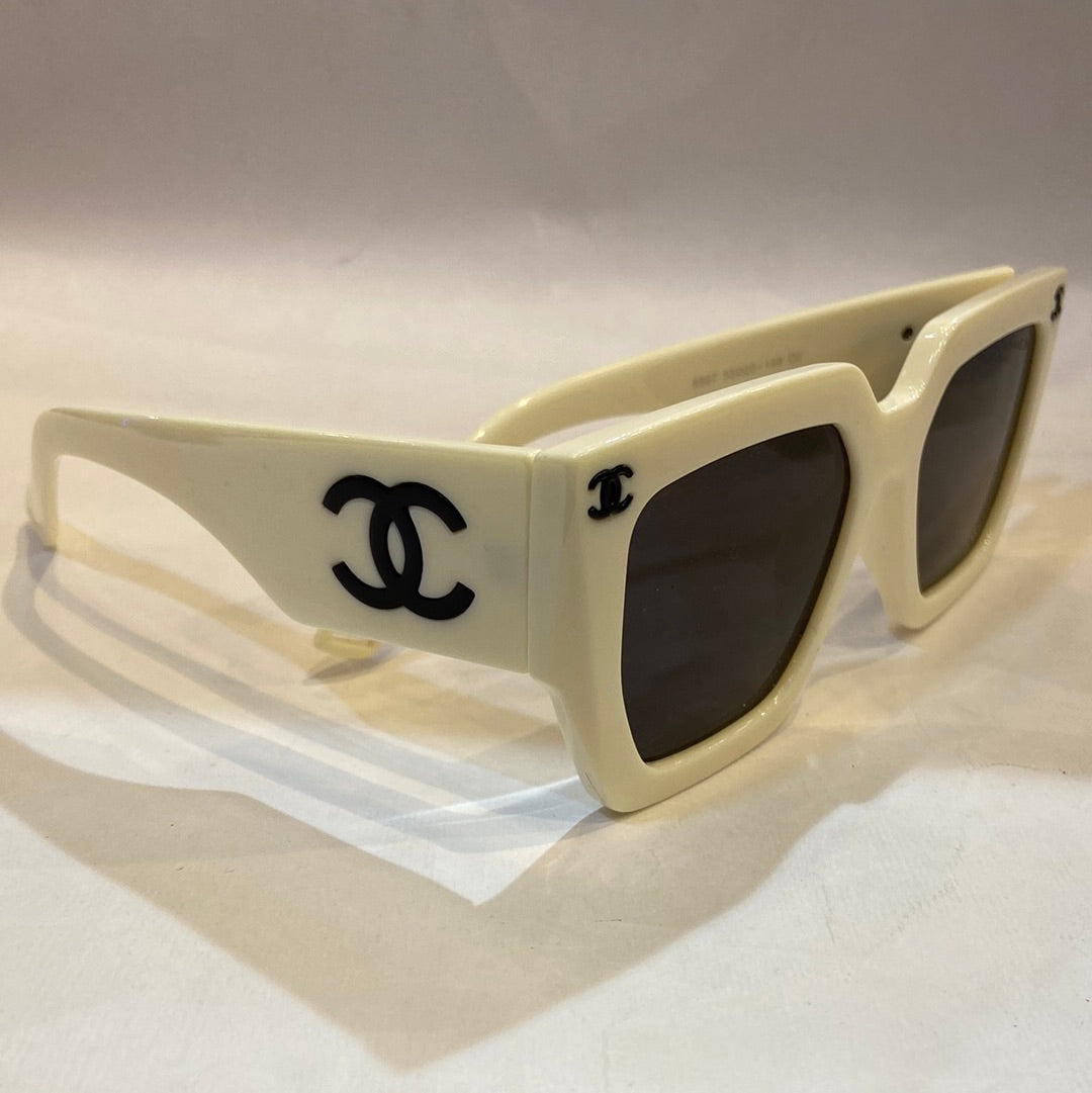 AHC Off White Frame Black Shade Unisex Sunglass 8997 55 20-148 C2