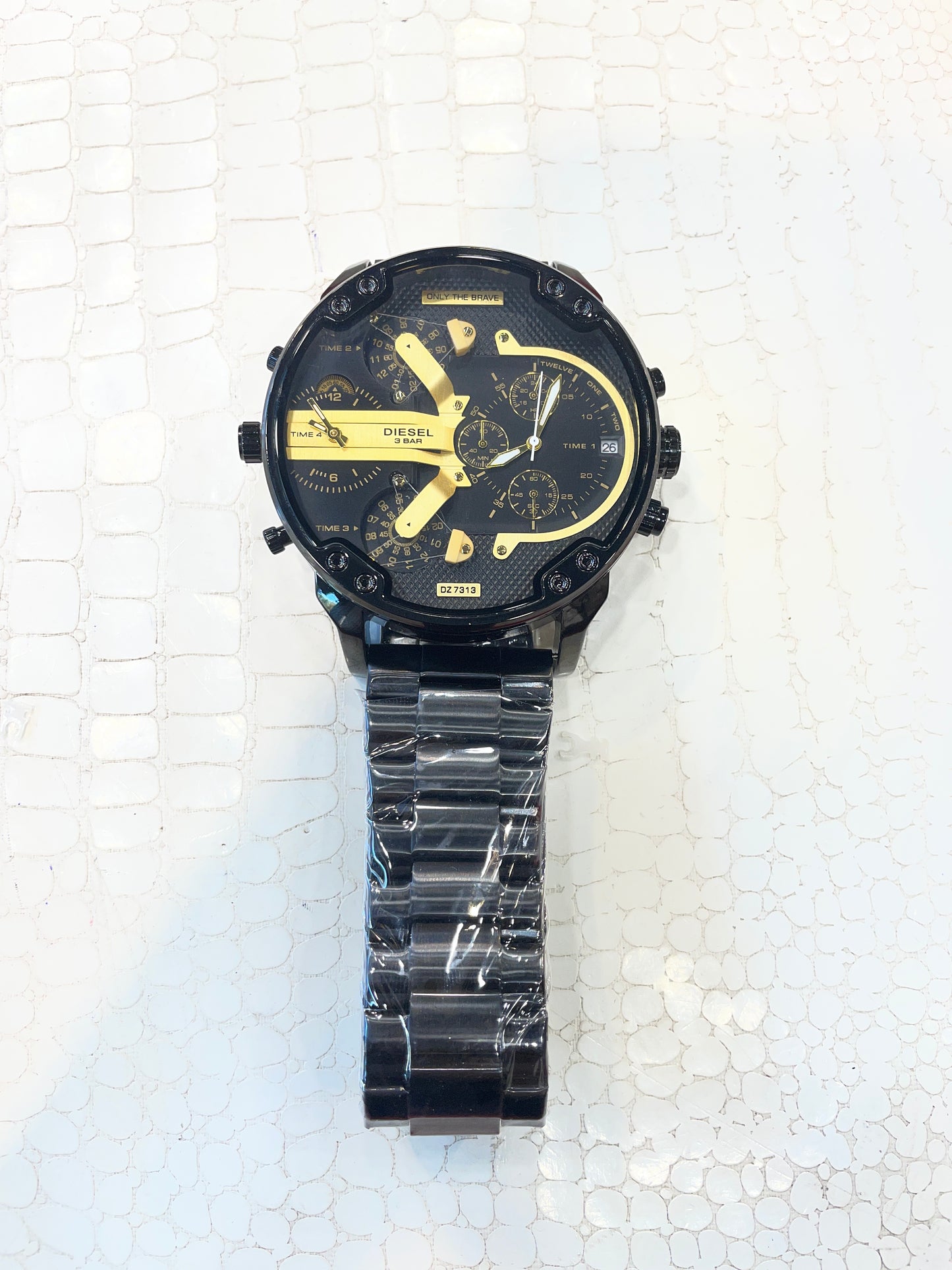 Eid Black Chain Black Golden Big Dial Heavy Machinery Men watch 990237
