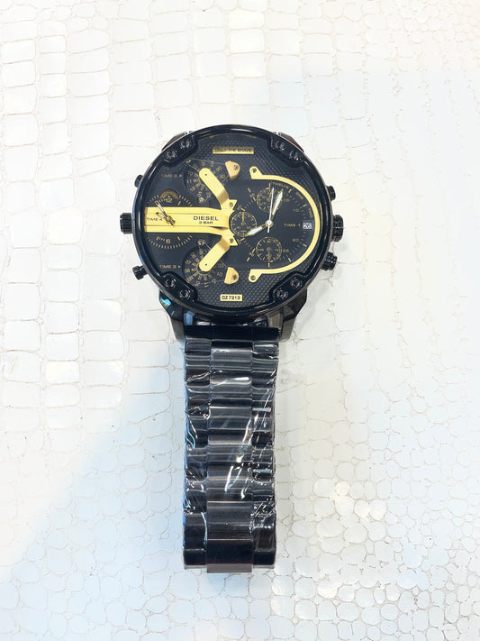 Eid Black Chain Black Golden Big Dial Heavy Machinery Men watch 990237
