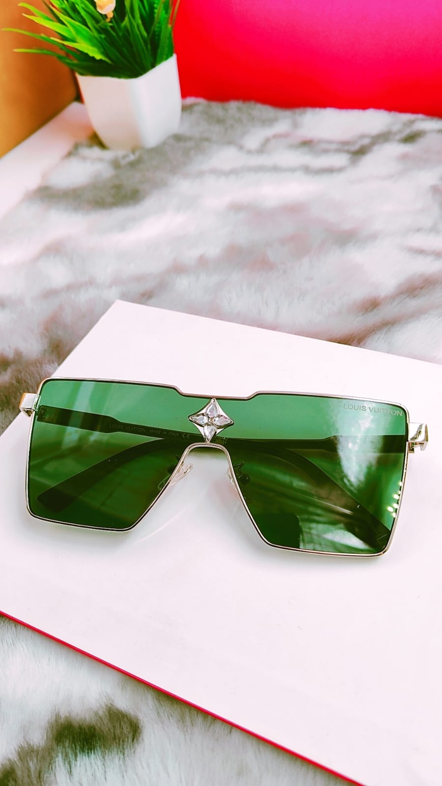 Uol Silver Frame Green Shades Unisex Sunglasses 2A621 56 15-139