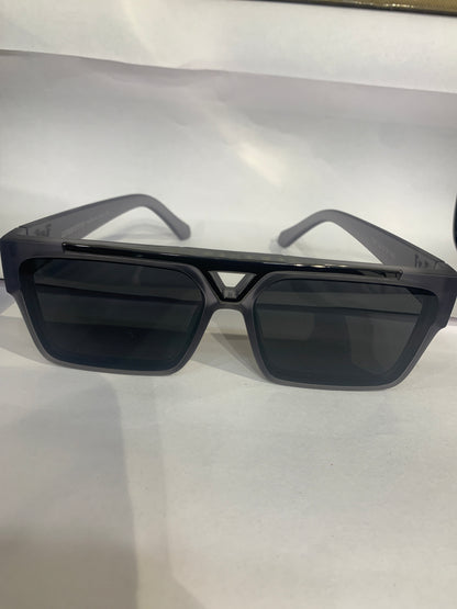 UOL Smoke Grey Frame Black Shade Unisex Sunglasses 1984 52 18 145