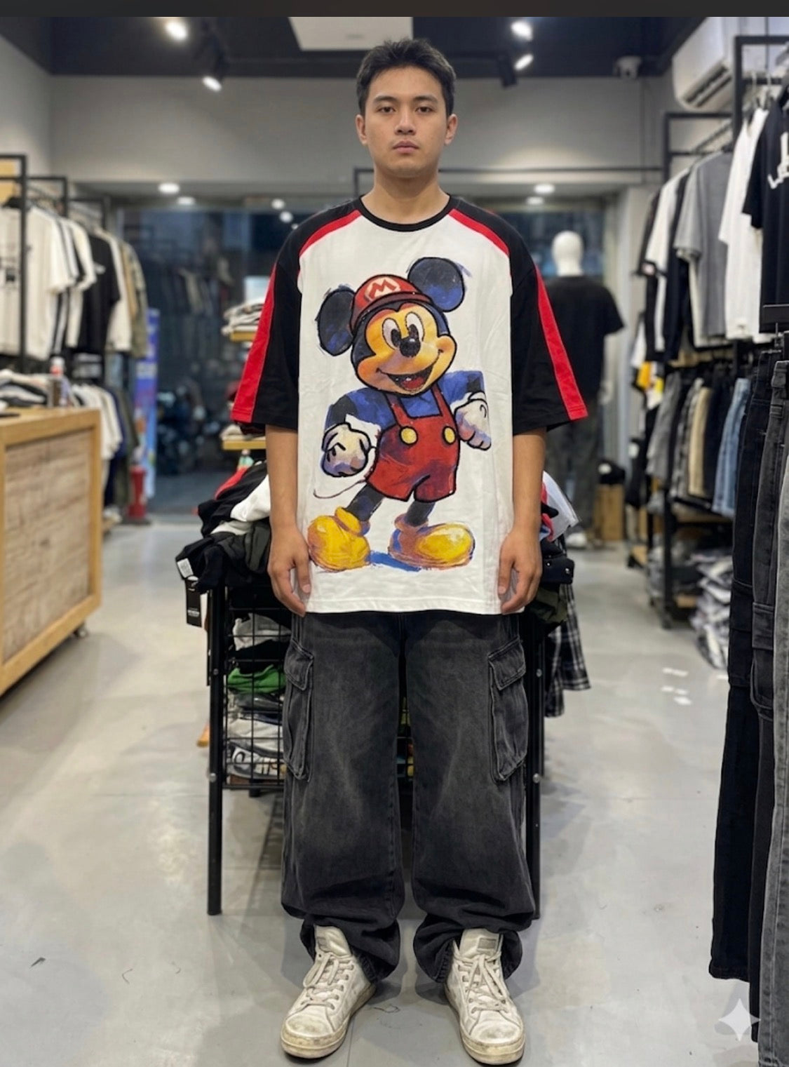 L.Y Rise White Black Red Colour Mickey Print Imported Men’s Round Neck T-Shirt ZY906