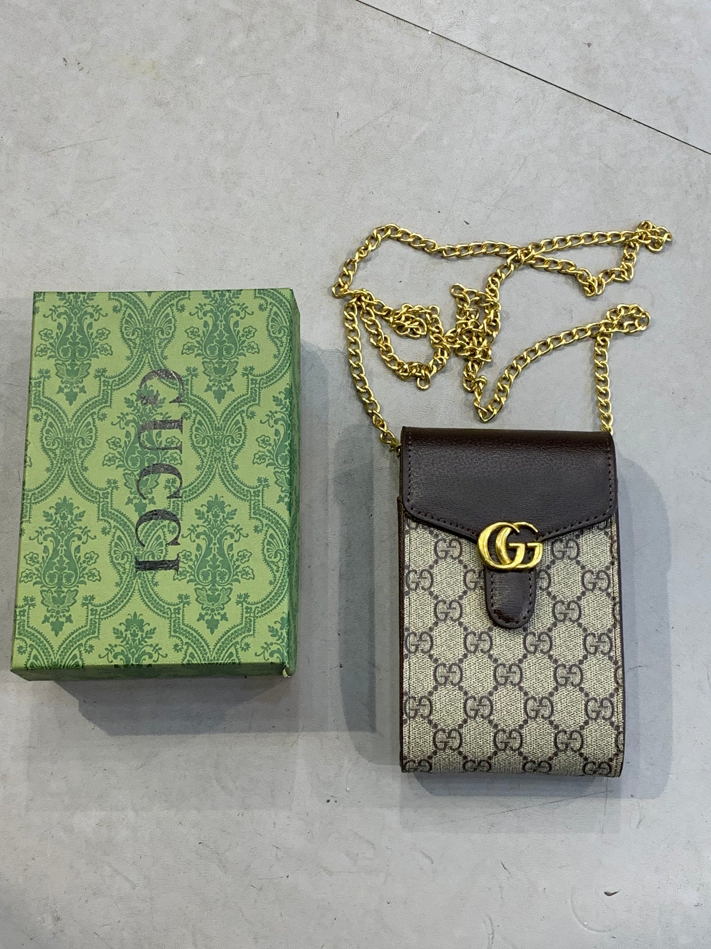 CUG Beige Apricot Protective Smartphone Wallet Bag Crossbody Bag, for Men & Women 990101