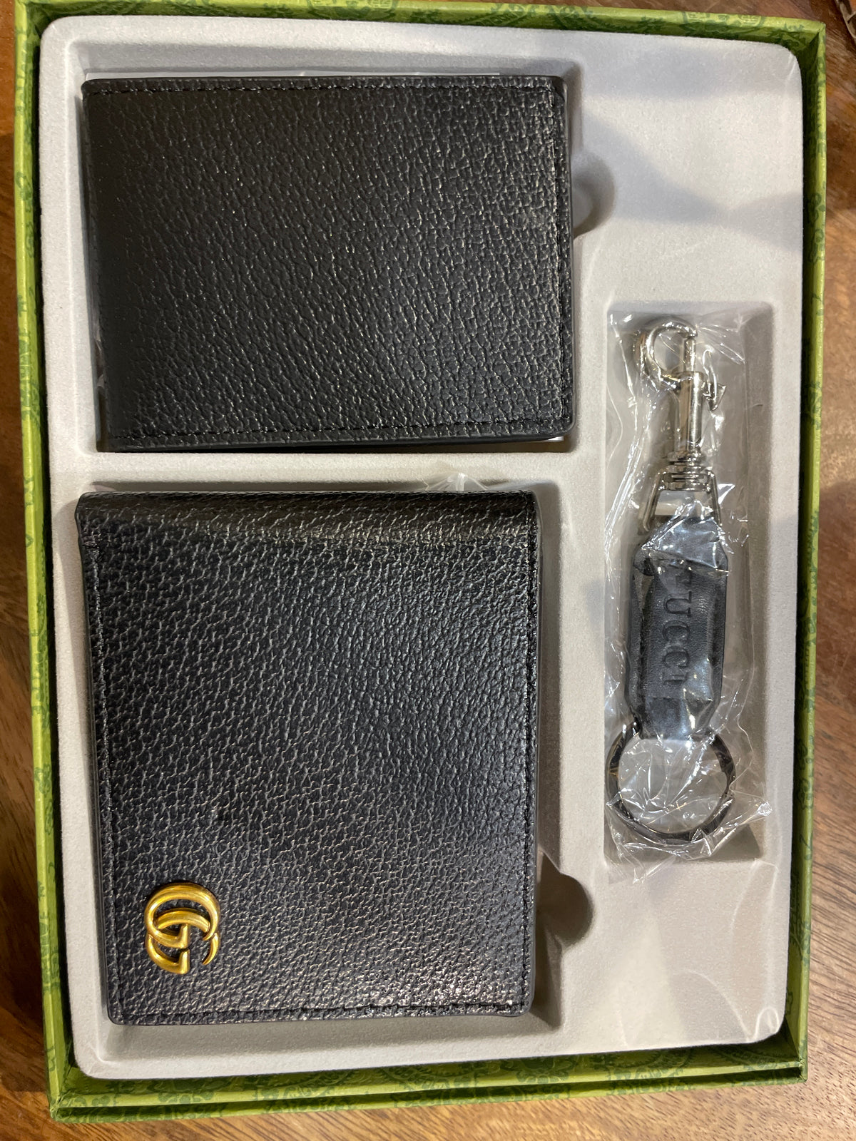 CUG GUC Black Colour Leather Men’s Wallet Card Holder & Key Chain Gift Combo Set 991354