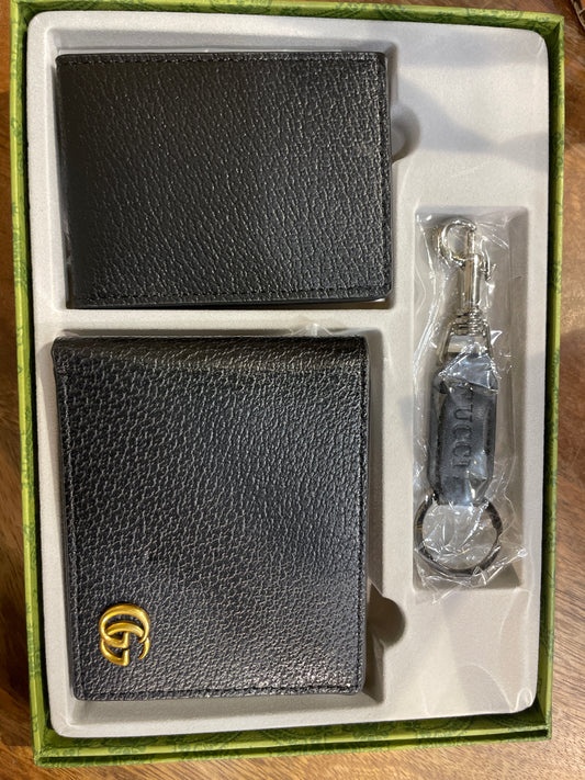 CUG GUC Black Colour Leather Men’s Wallet Card Holder & Key Chain Gift Combo Set 991354
