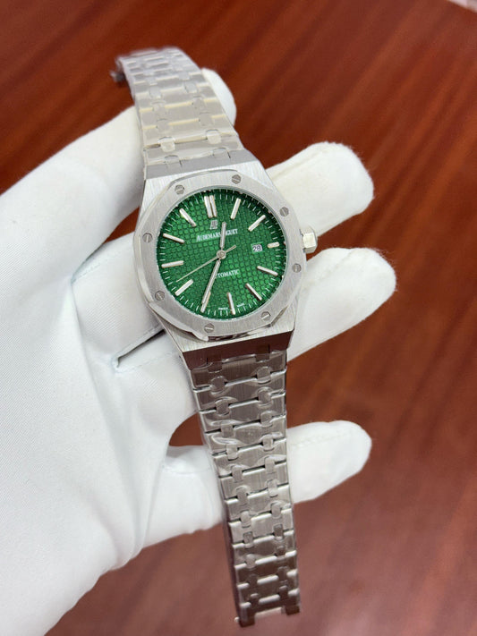 DUA Silver Chain Green Dial Premium Quality Men’s Watch 989664