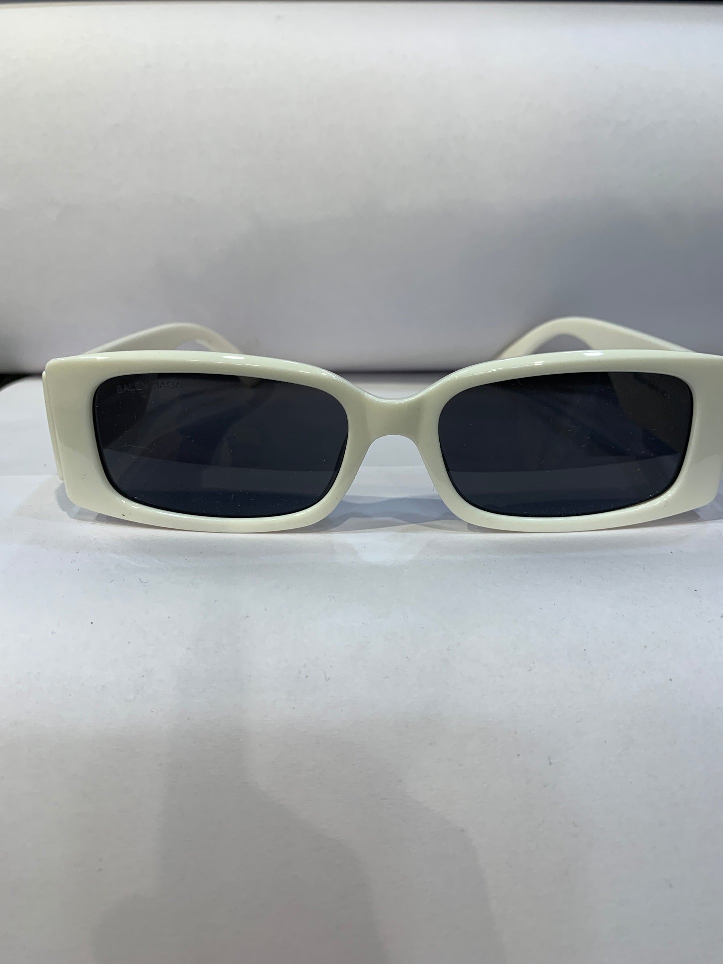 LAB BAL White Frame Black Shade Unisex Sunglass BB2308 55 18 145