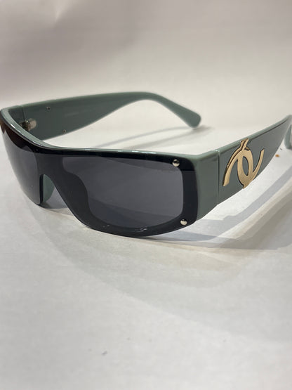 Ahc Cha Sea C Green Frame Black Shade Unisex Sungless Sun042