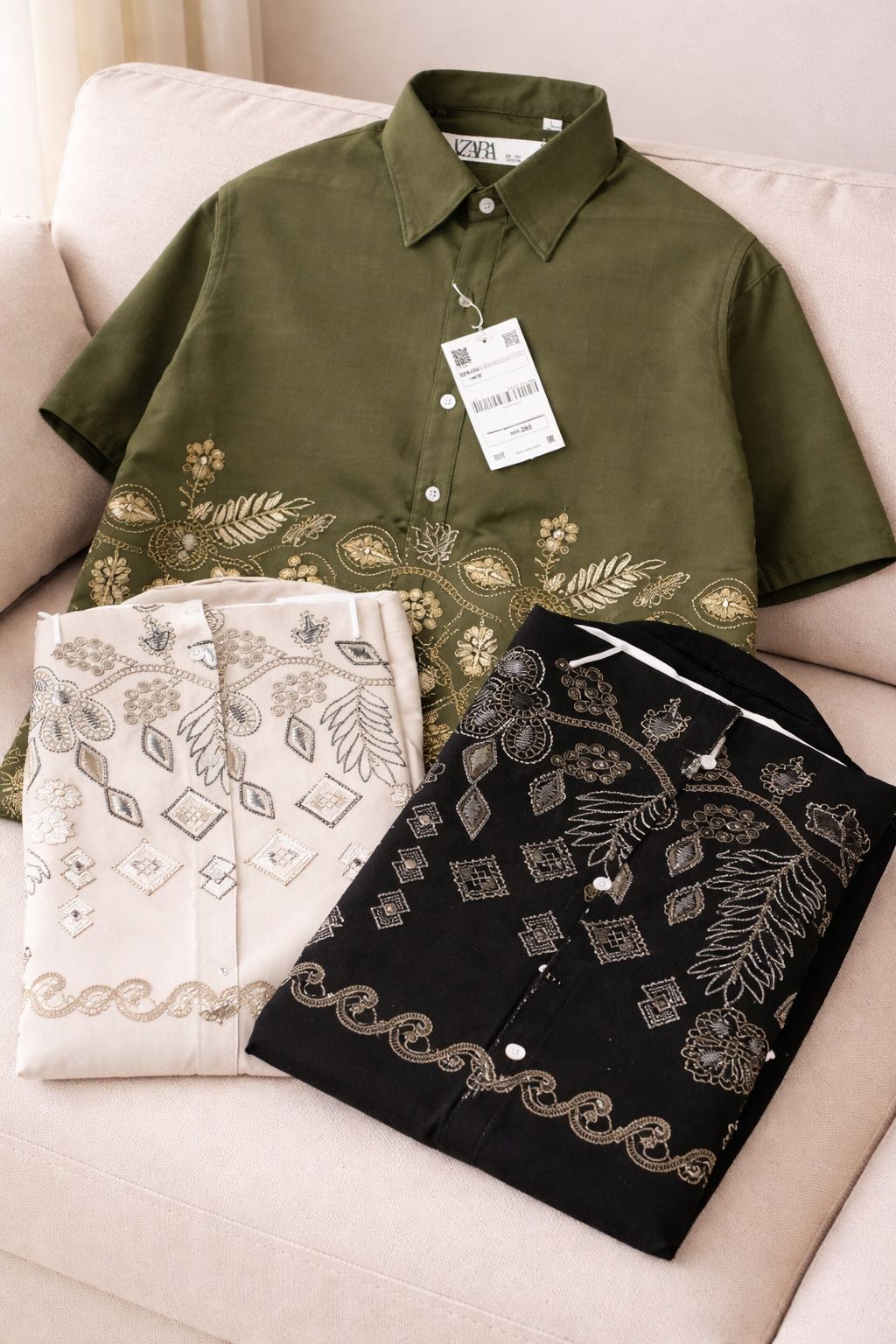 RAZ ZAR Black Colour With Beige Print Drop Shoulder Premium Quality Unisex Shirt 990407
