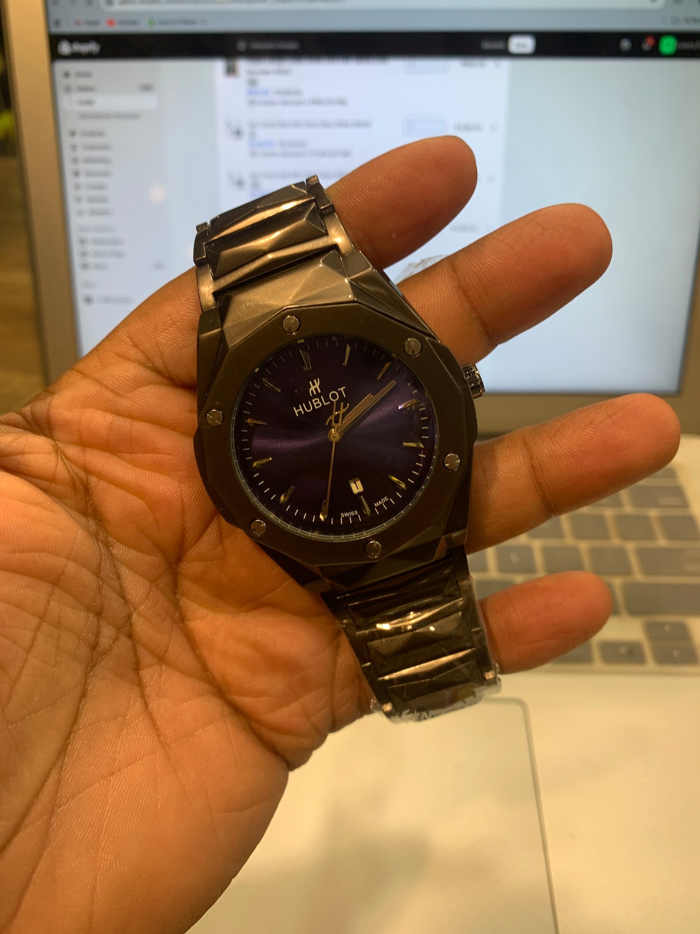 Bug black Chain Blue Dial Watch