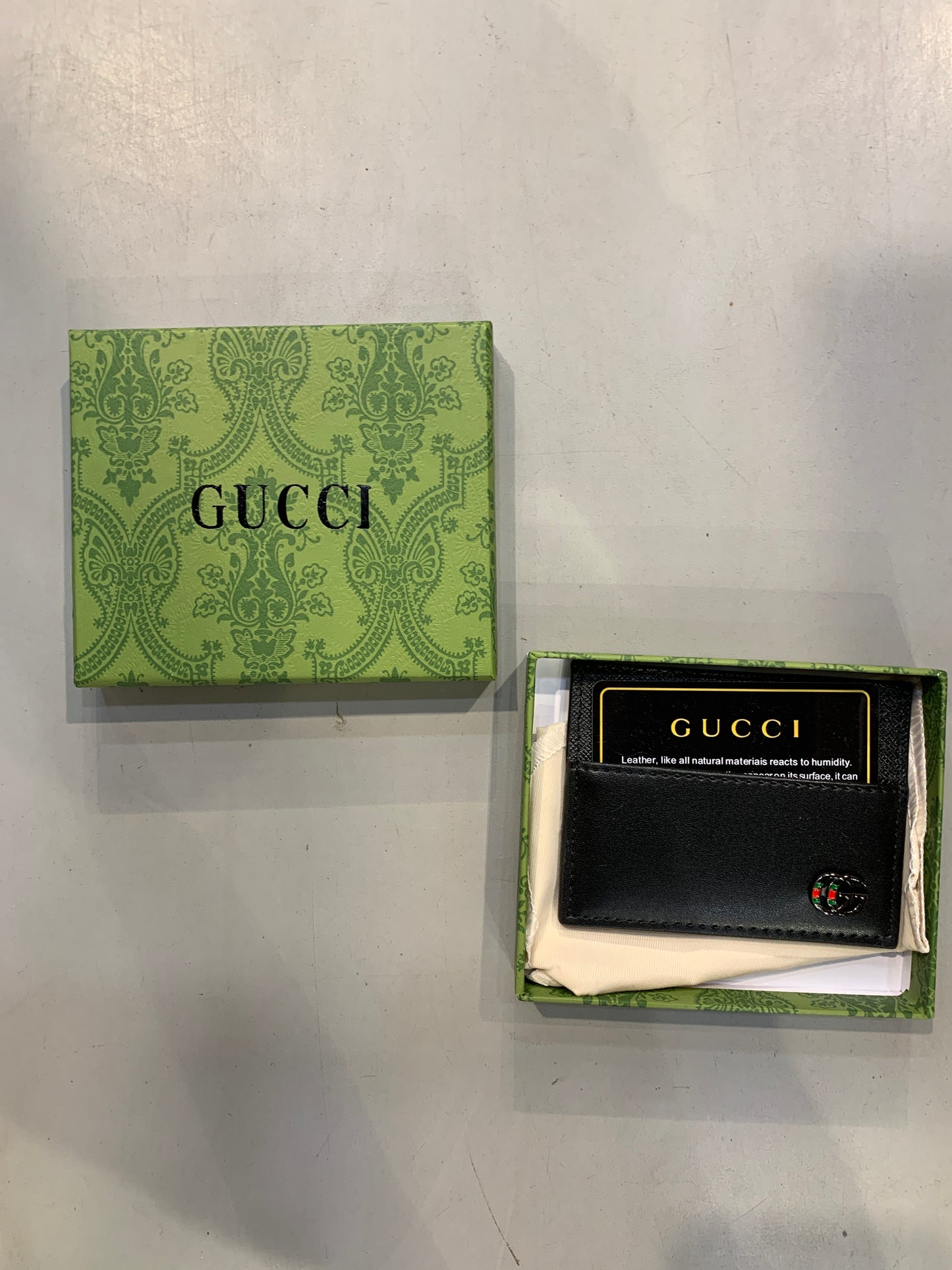 CUG GUC GG Logo Italian Leather Imported Unisex Cardholder 990435
