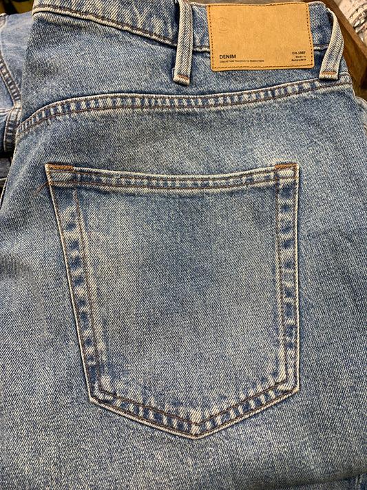 Jeans Blue Colour Regular Fit G2010