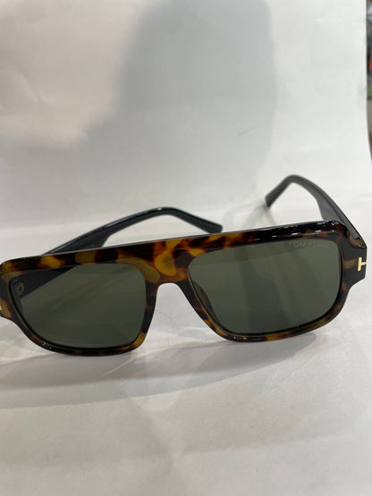 MOT TOM Leopard Frame Green Shade Unisex Sunglass SUN2036