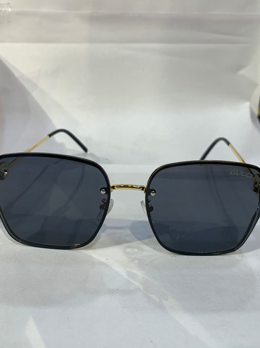CUG Black Frame Golden stick Black Shade Unisex Sunglasse SUN5004