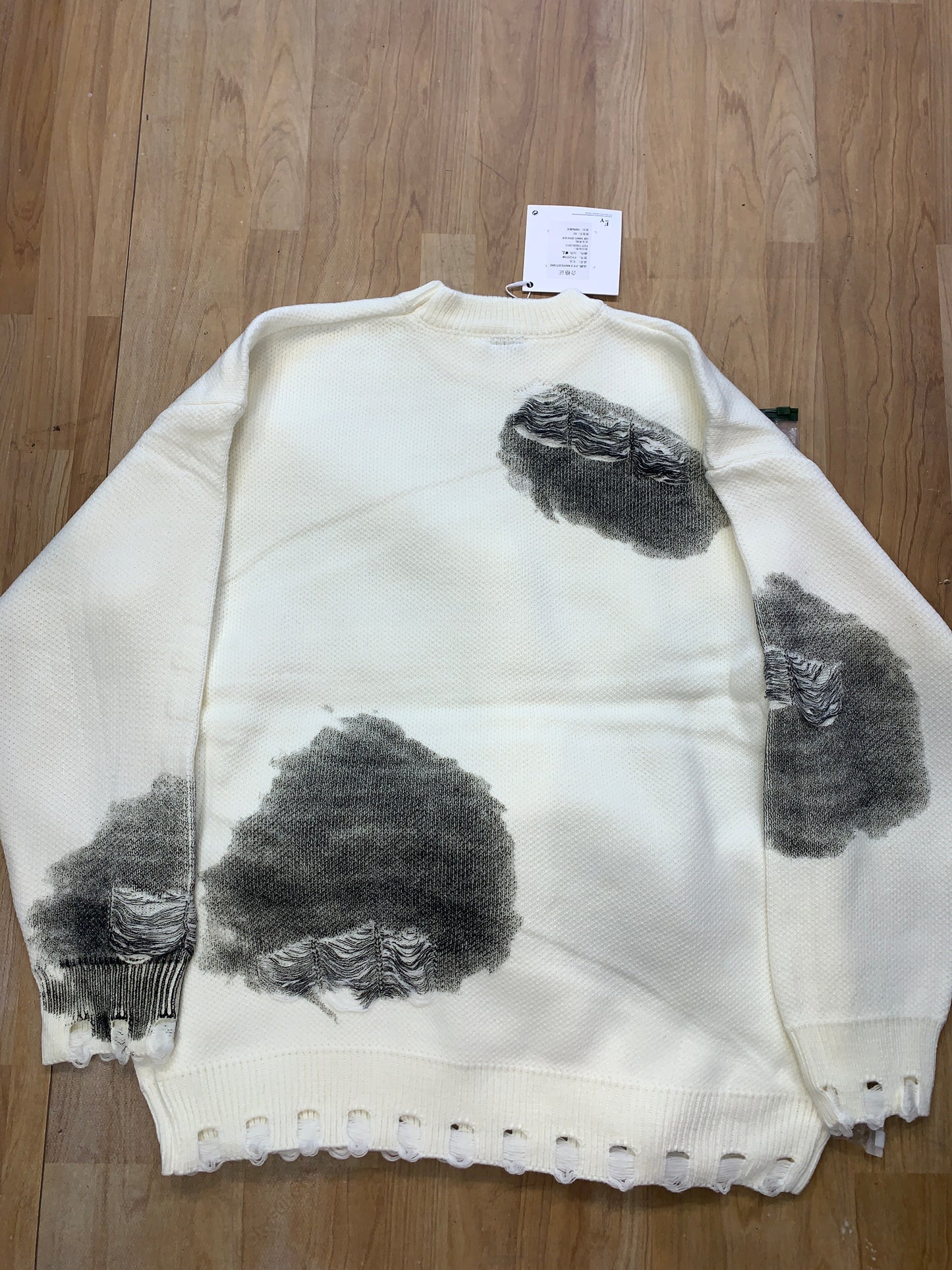 Important Ripped Crew Neck Knit Sweater Loose Fit White Colour K9078
