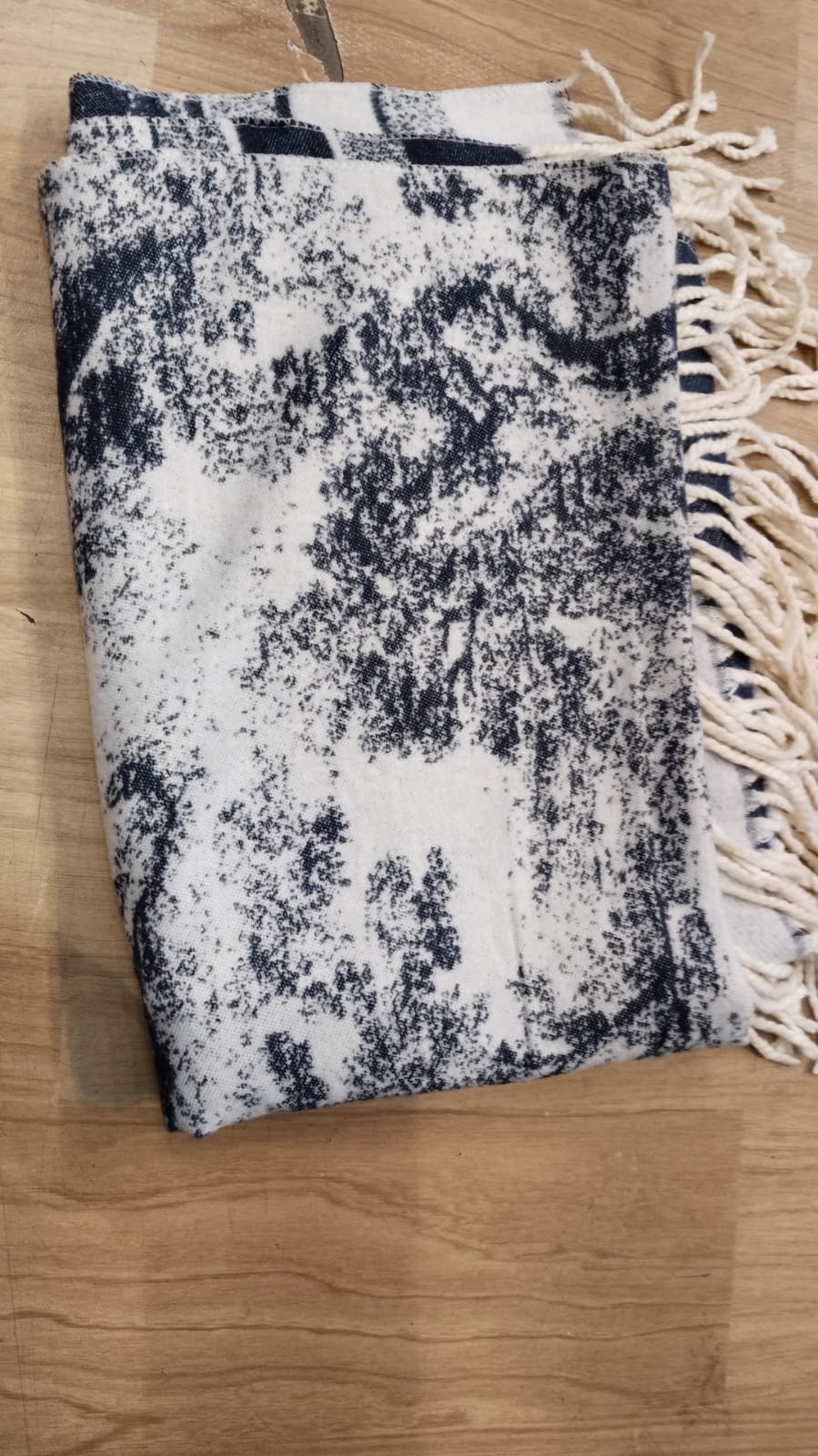 Oid Blue White Colour Winter Muffler 0291