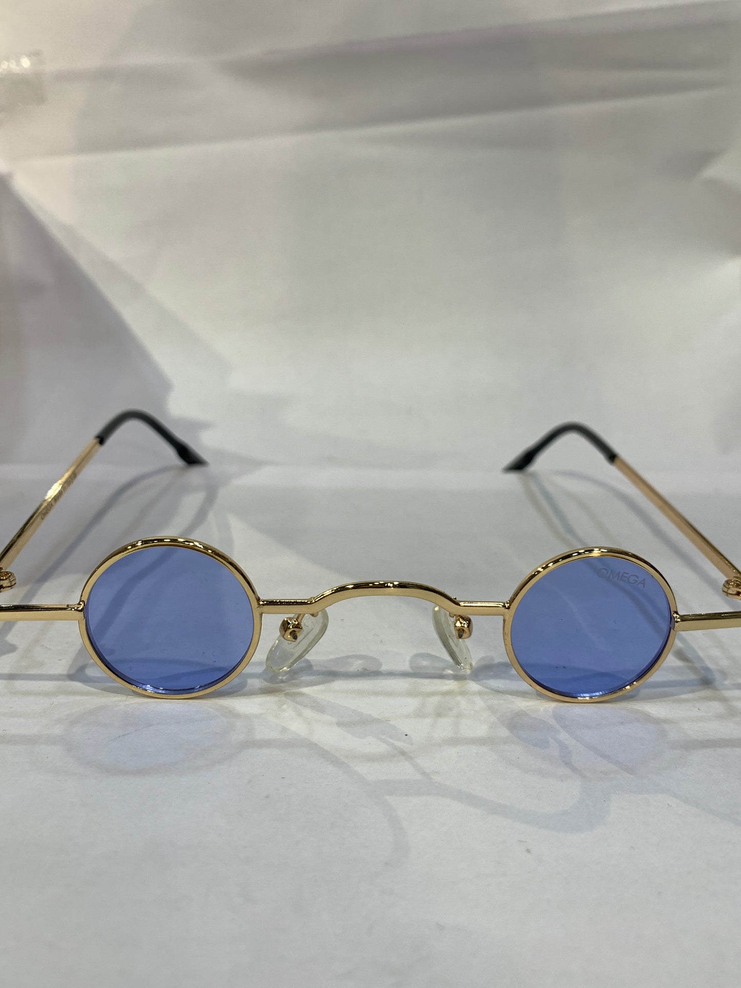 EMO Golden Frame Blue Shade Premium Quality Unisex Sunglass 674 28 39 138