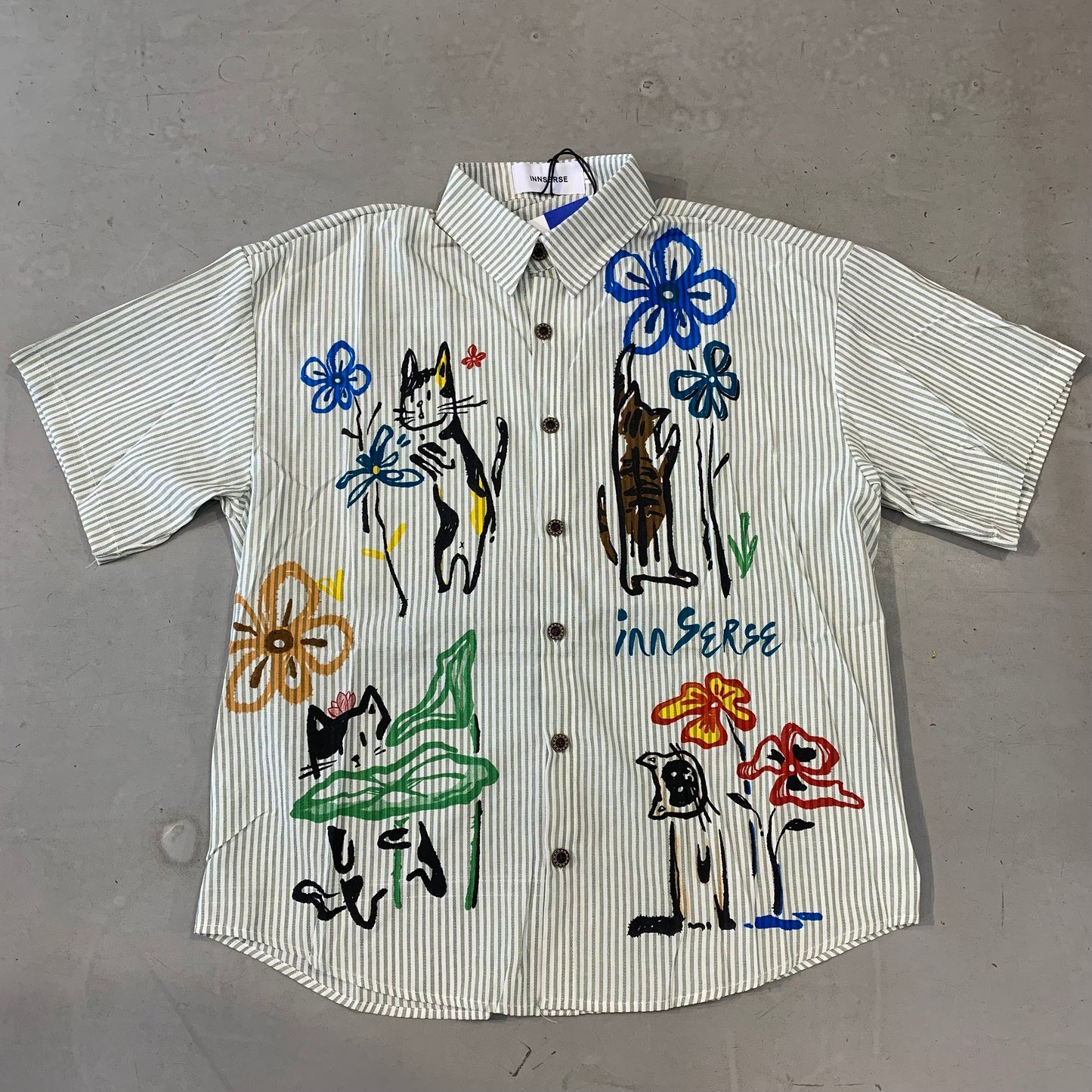 INNSERSE White Green Lining Cats Flower Print Premium Quality Imported Unisex Shirt 5150
