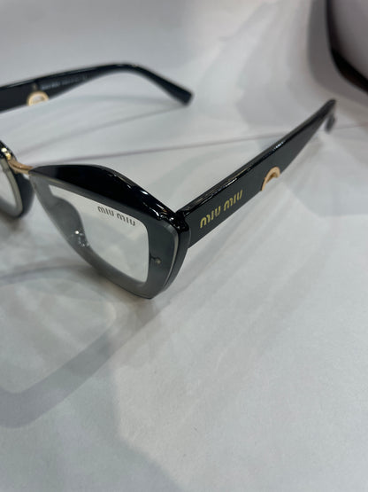 UIM MIU Black Frame Trancy Shade Sunglasses 8820 64 15 143