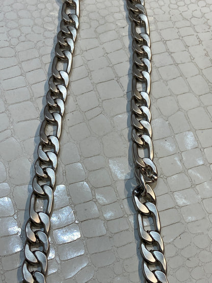 Imported Metal Matt Finish Designer Unisex Neckchain 988474