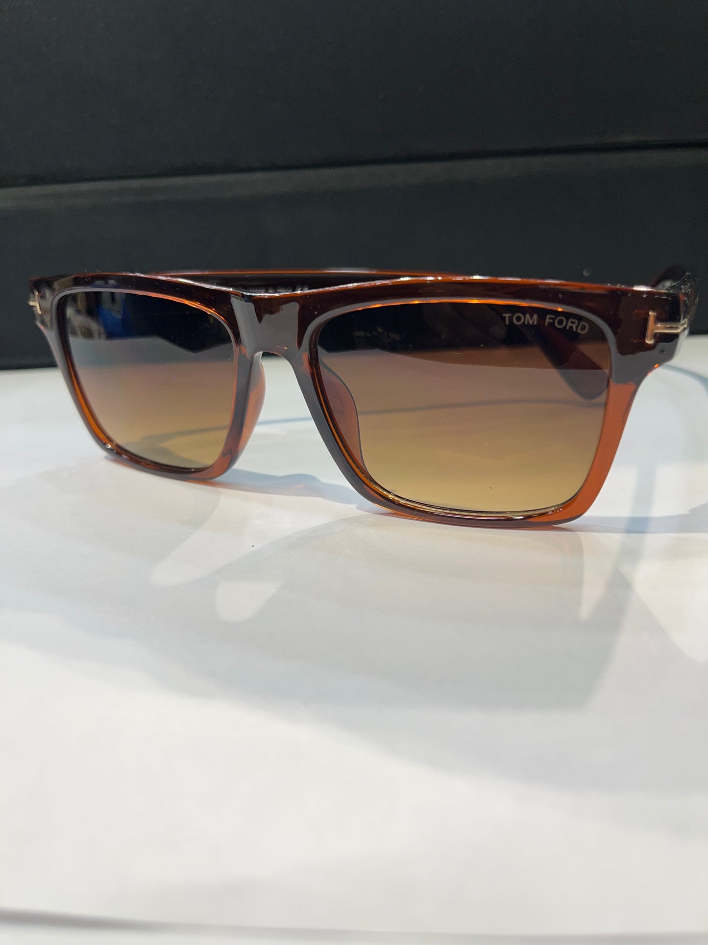 MOT TOM Brown Transi Frame Brown Shade Unisex Sunglass TF0775 52 22 141