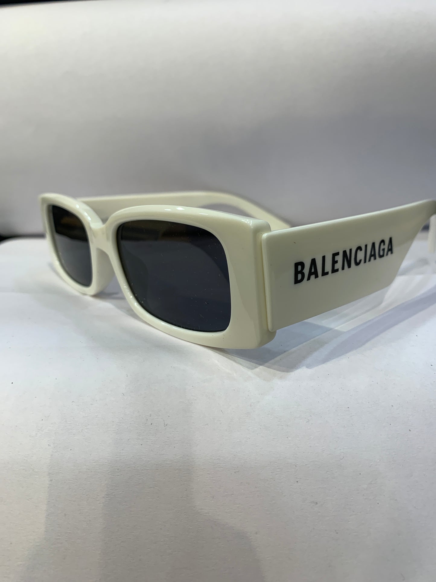 LAB BAL White Frame Black Shade Unisex Sunglass BB2308 55 18 145