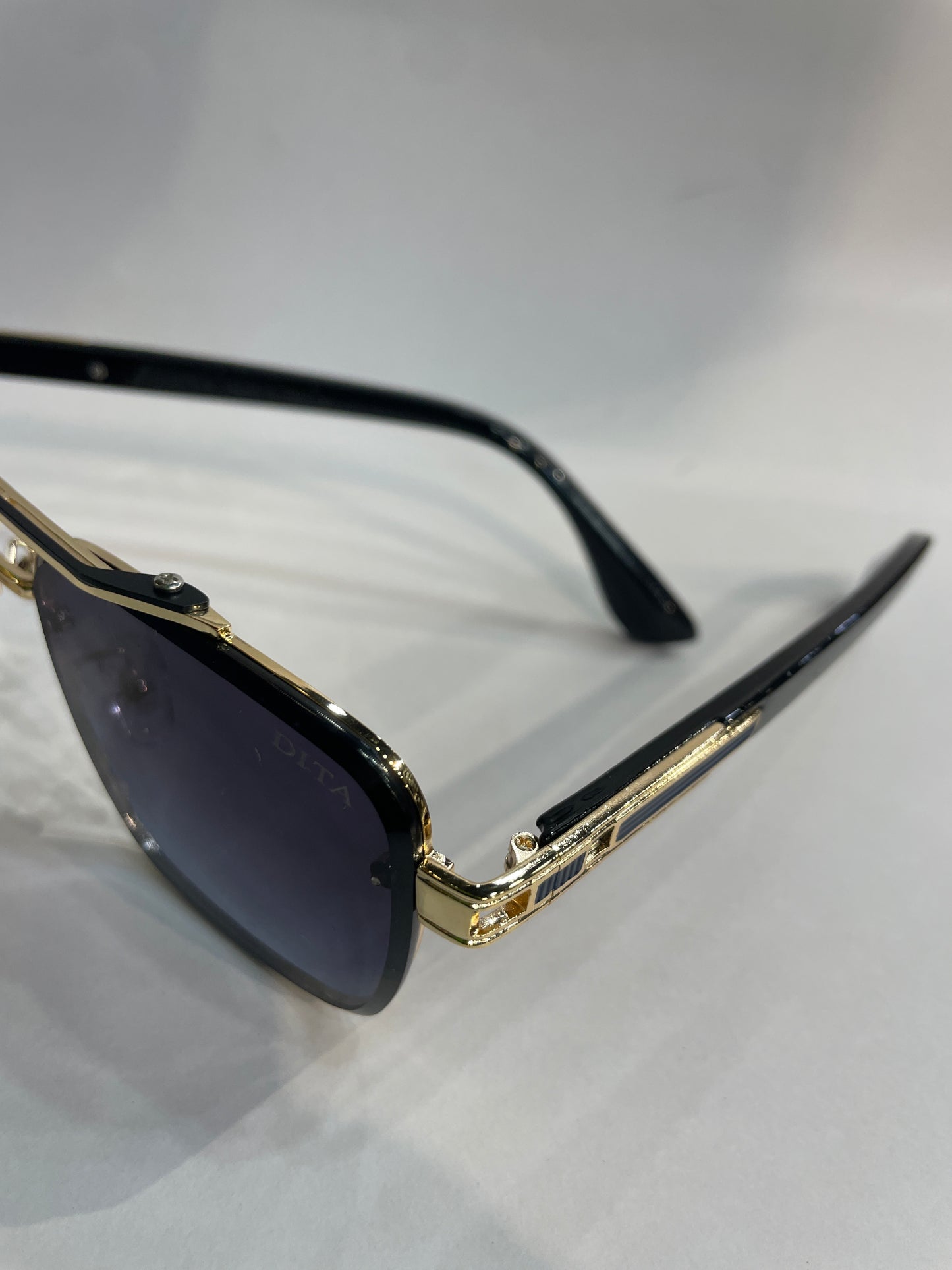 TID Black Golden Frame Black Shade Unisex Sunglass 5G77 52 20 152