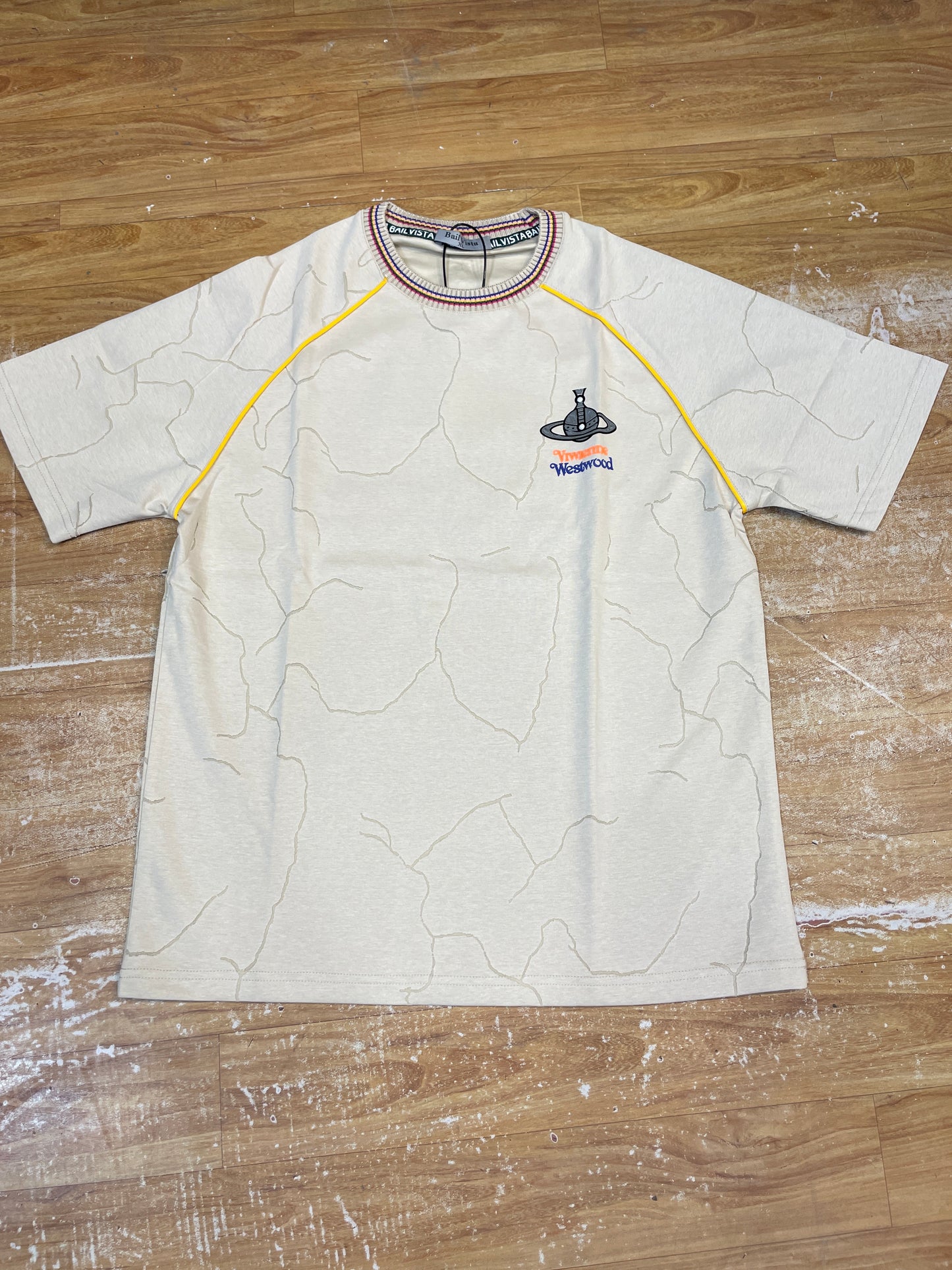 Bail vasa Beige Cream Colour Viwienne Westwood print Imported Oversize Unisex T-shirt R287939