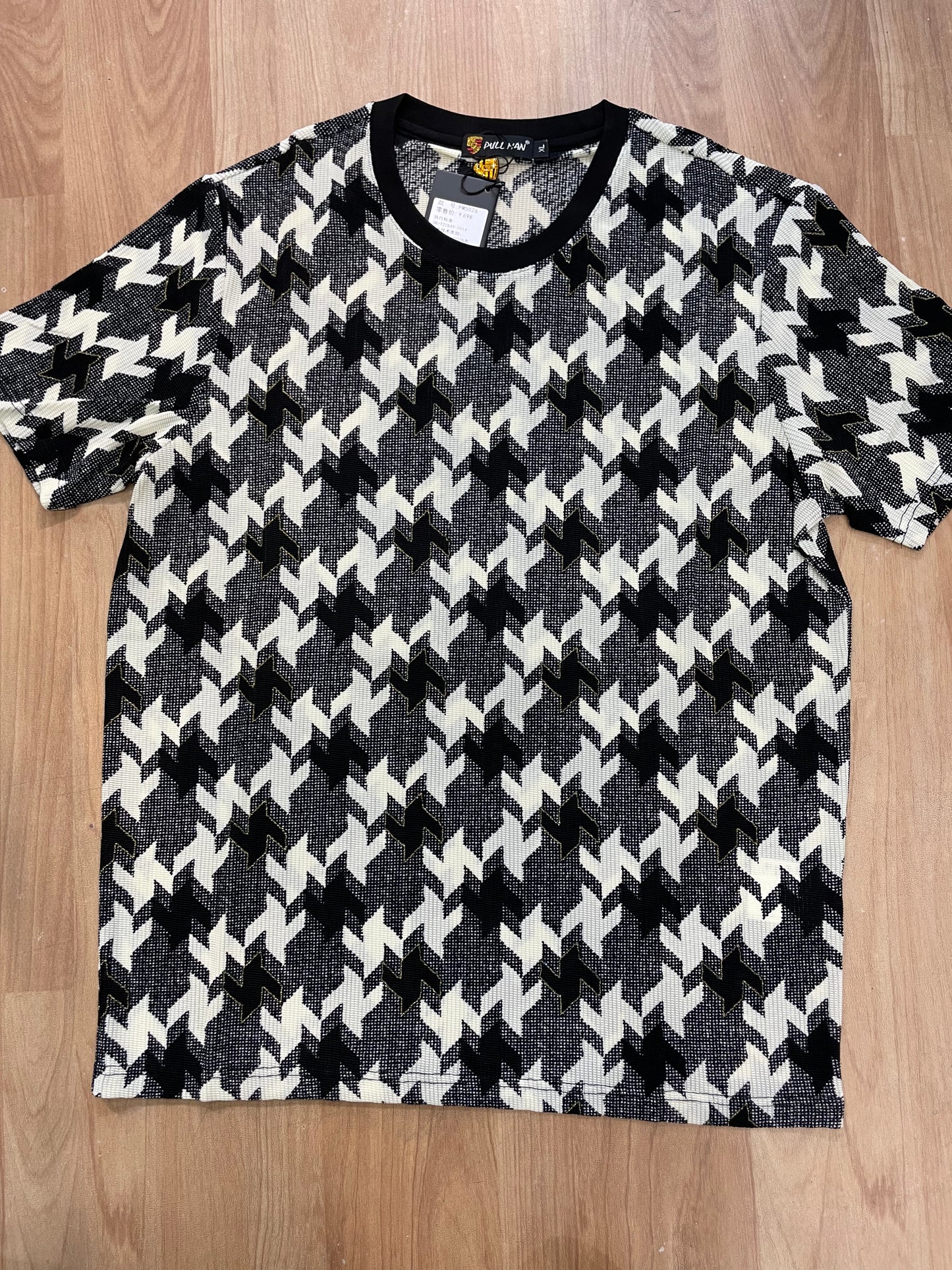 Pull man Black Cream Colour  Imported Round Neck T-Shirt PM5026