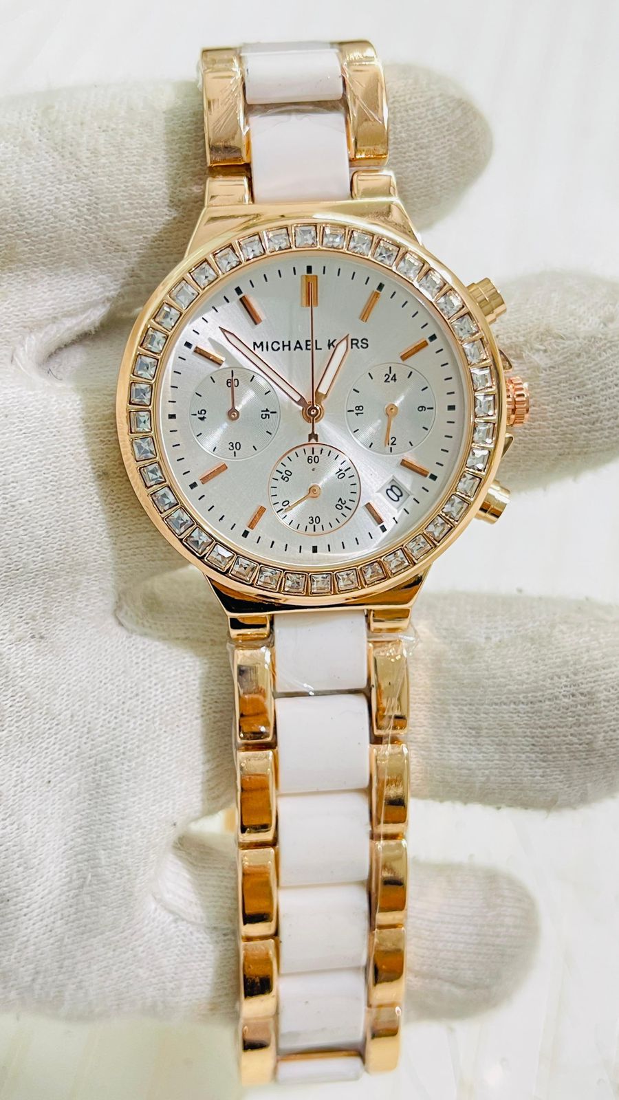 Cim Copper White Chain White Dial Studed Ladies Watch 989358
