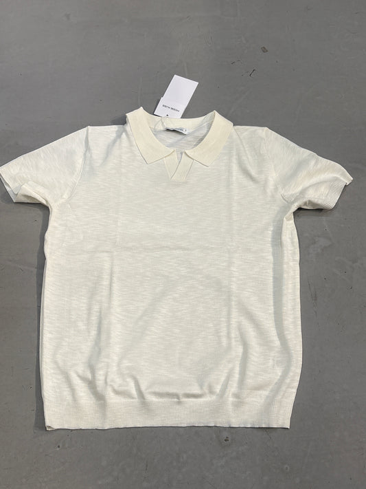 Modern Stylish Off White Cream Colour V Neck Coller Tshirt 7055