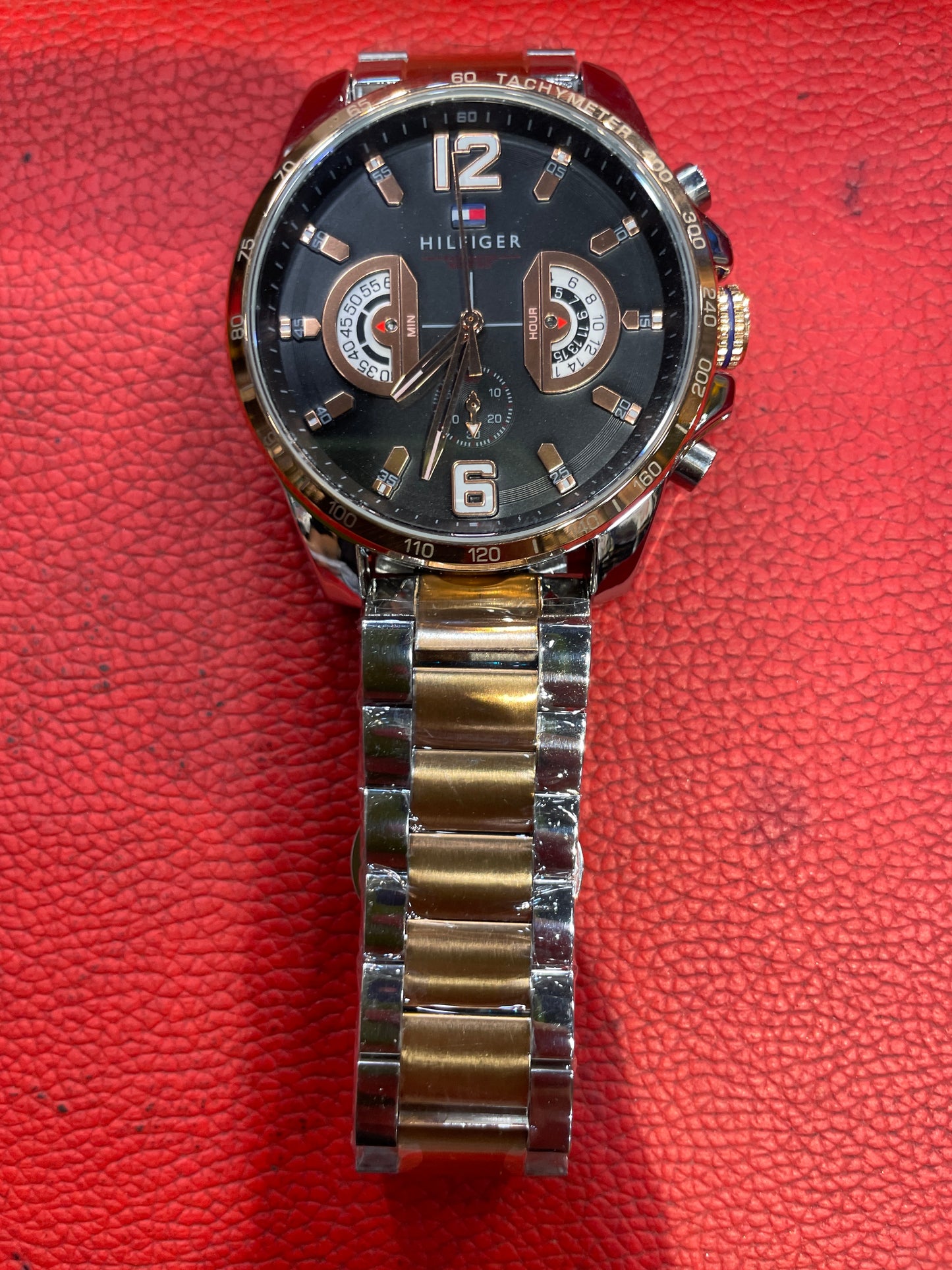 MOT TOM LIH Silver Copper Chain Black Dial Men Watch 991055