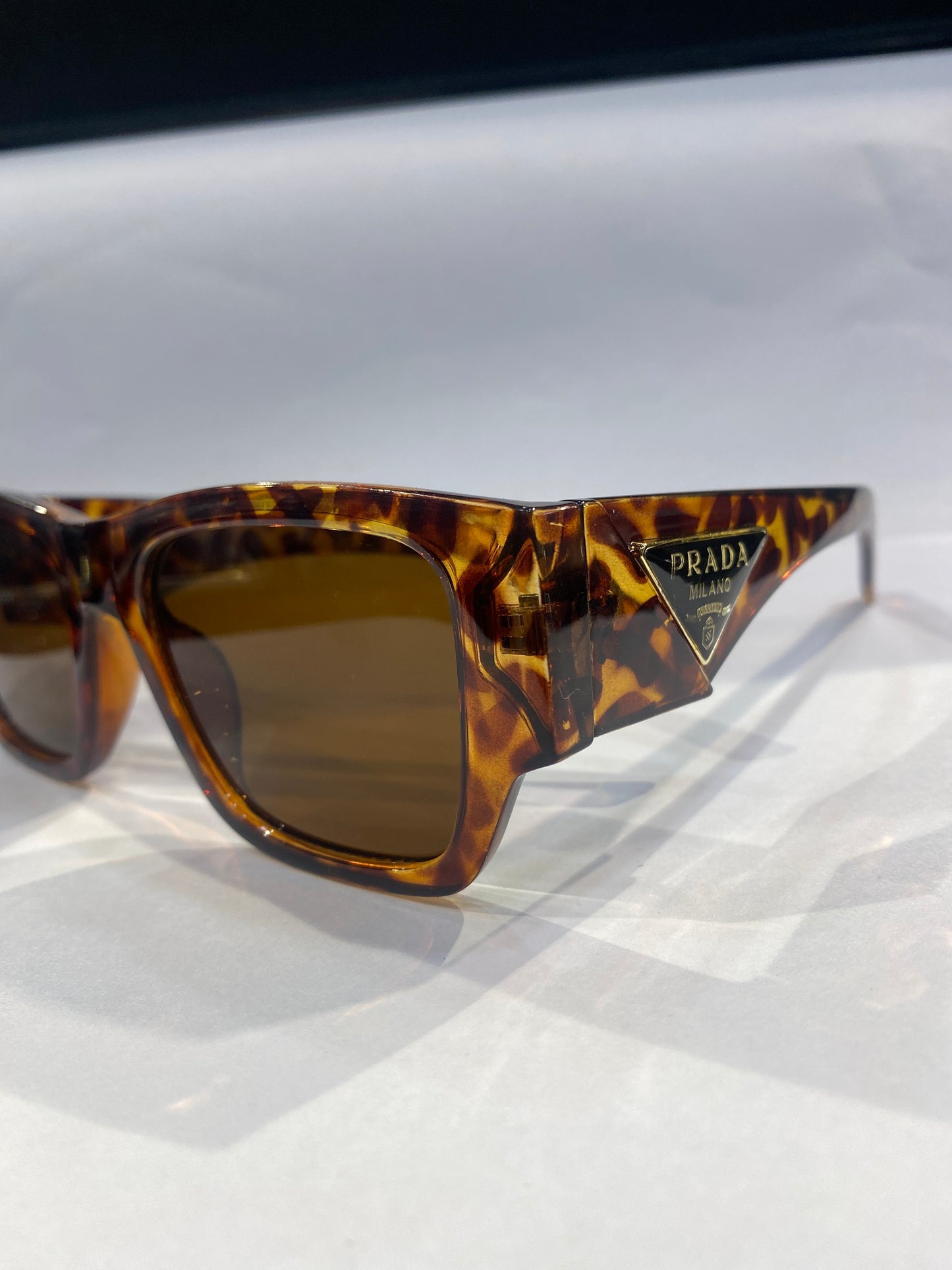 ARP Leopard Frame Brown Shade Premium Quality Unisex Sunglass 6092 53 21 145
