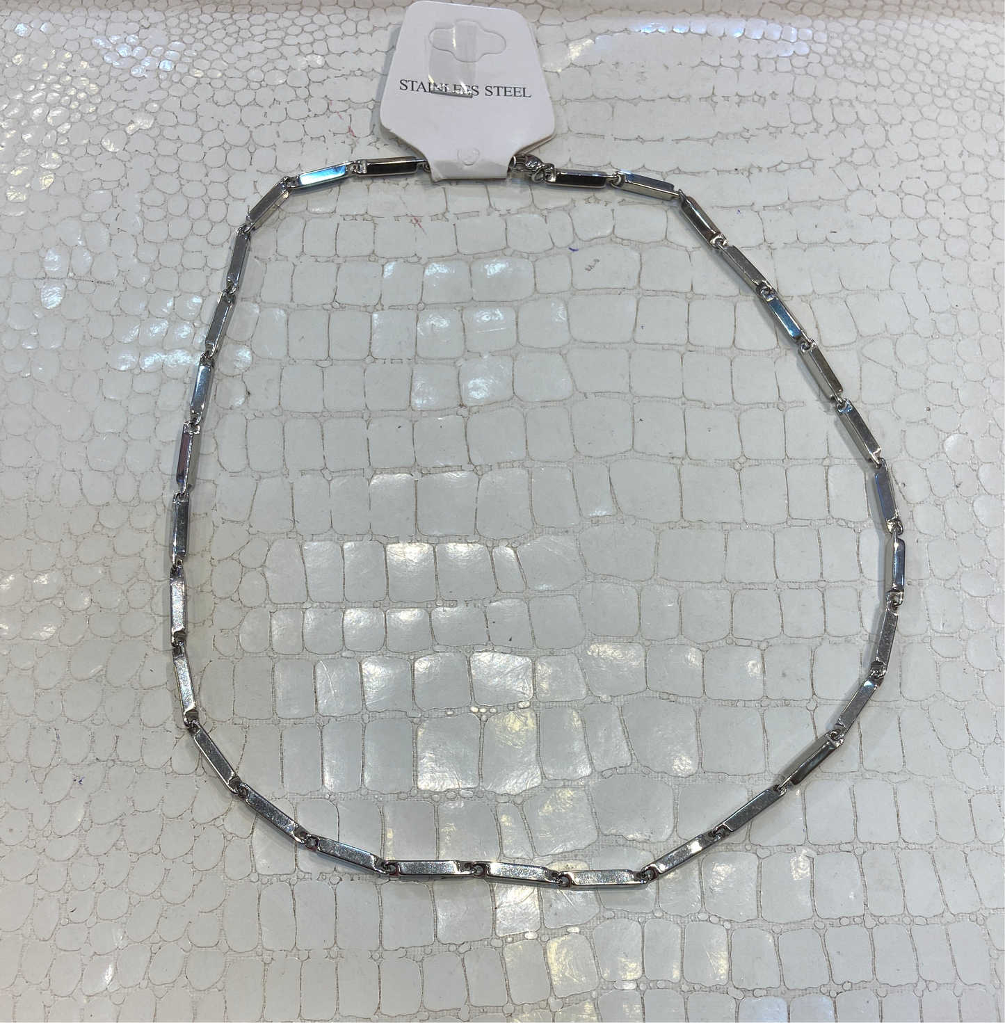 Imported Metal Unisex Neckchain 988462