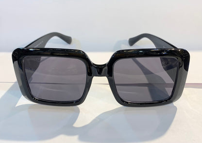 UOL Black Frame Black Shade Premium Quality Unisex Sunglass 5073 56 22-145