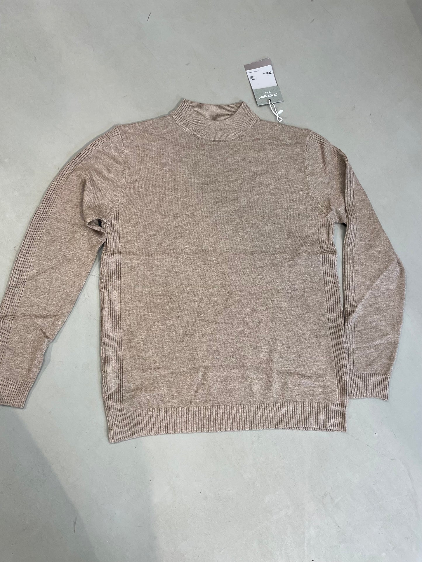 Half NeckBeige Colour Premium Quality Unisex Sweater 555