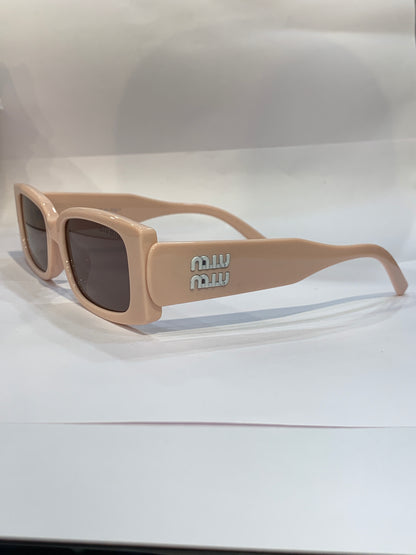 UIM peace Frame Dark brown Shade Sunglasses Smu 2309 55 18 145